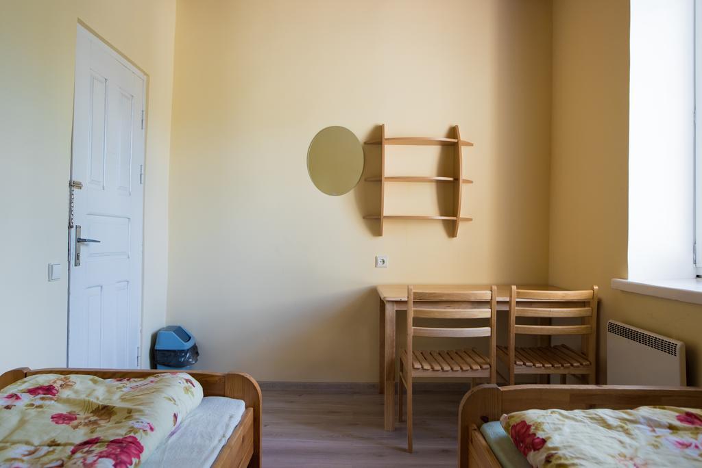 Fortuna Hostel Аеропорт Вільнюс Екстер'єр фото