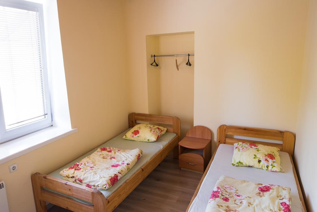 Fortuna Hostel Аеропорт Вільнюс Екстер'єр фото