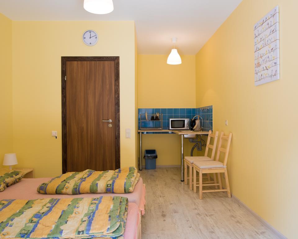 Fortuna Hostel Аеропорт Вільнюс Екстер'єр фото